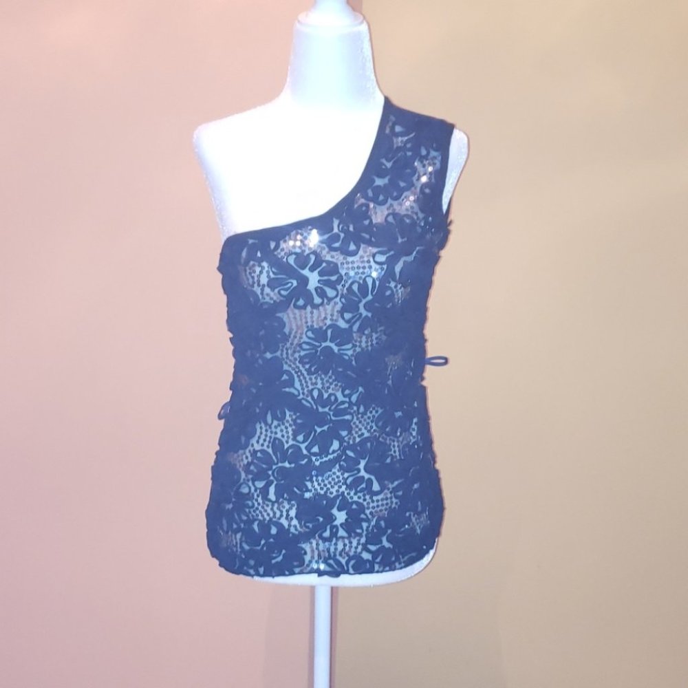 Heart 2 Heart one shoulder sequin floral top NWOT Size M